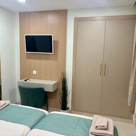 Sunny Escapes, Newly Renovated - Playa De Americas Apartament