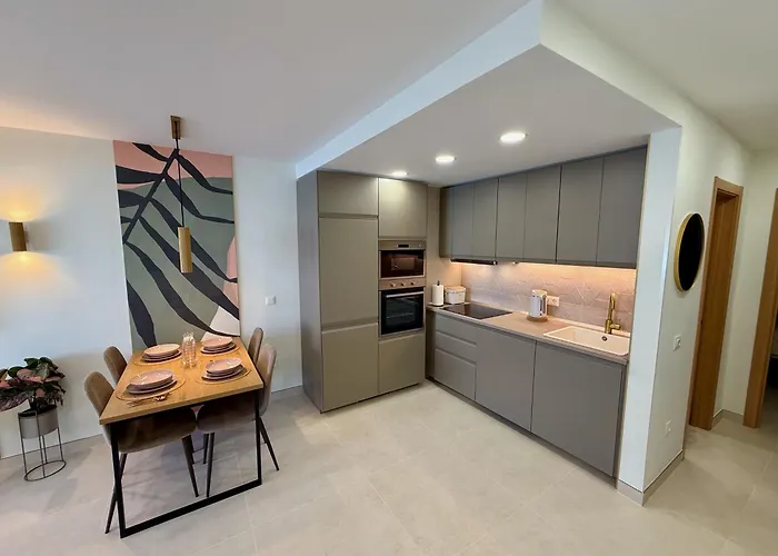 Sunny Escapes, Newly Renovated - Playa De Americas 美洲海滩