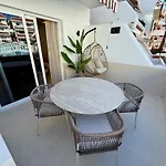 Апартаменты Sunny Escapes, Newly Renovated - Playa De Americas