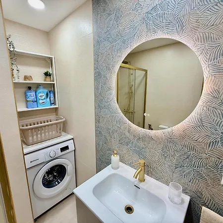 Sunny Escapes, Newly Renovated - Playa De Americas