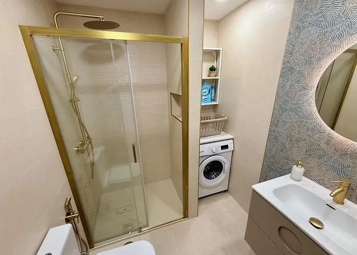 Sunny Escapes, Newly Renovated - Playa De Las Americas Apartmán *