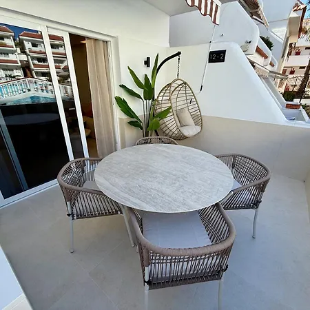 Daire Sunny Escapes, Newly Renovated - Playa De Americas
