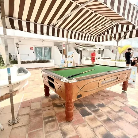 Sunny Escapes, Newly Renovated - Playa De Americas Daire