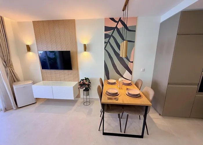 Sunny Escapes, Newly Renovated - Playa De Americas Apartmán Playa de las Americas (Tenerife)